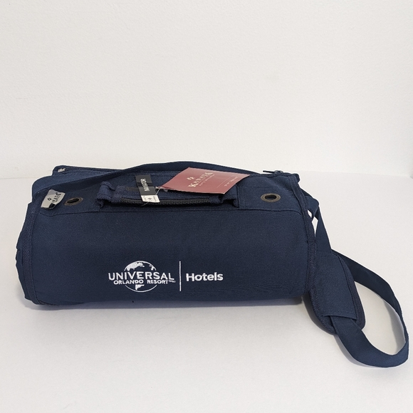Universal Studios Orlando Resort Logo Kanata Beach Picnic Sports Blanket NWT - Picture 1 of 8